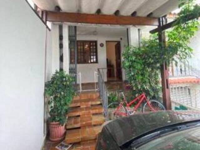 #1724 - Casa para Venda em São Paulo - SP - 1