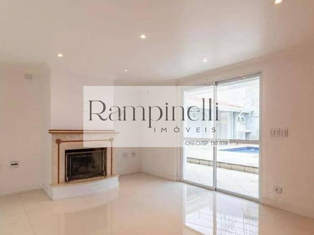 #2418 - Casa para Venda em Santana de Parnaíba - SP