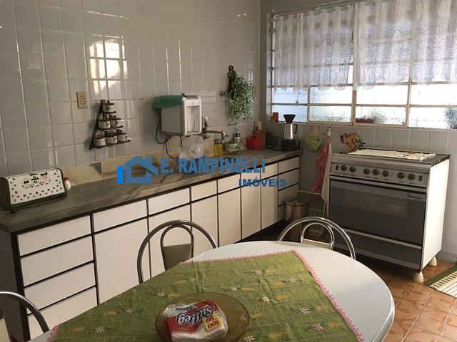 Casa, 4 quartos, 220 m² - Foto 2