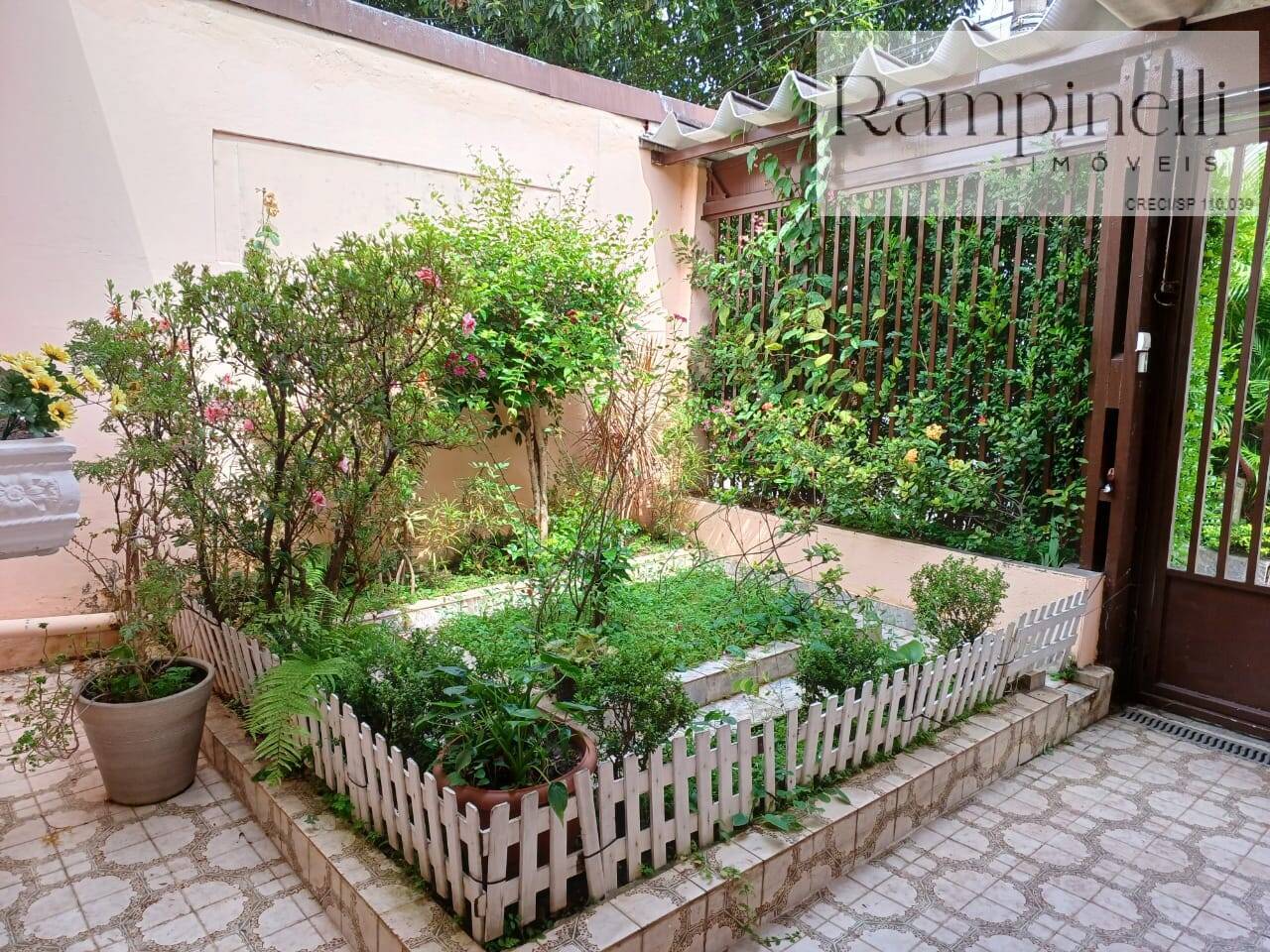 CASA À VENDA NA VILA IPOJUCA - ÓTIMA LOCALIZAÇÃO!