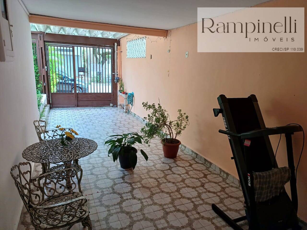 CASA À VENDA NA VILA IPOJUCA - ÓTIMA LOCALIZAÇÃO!