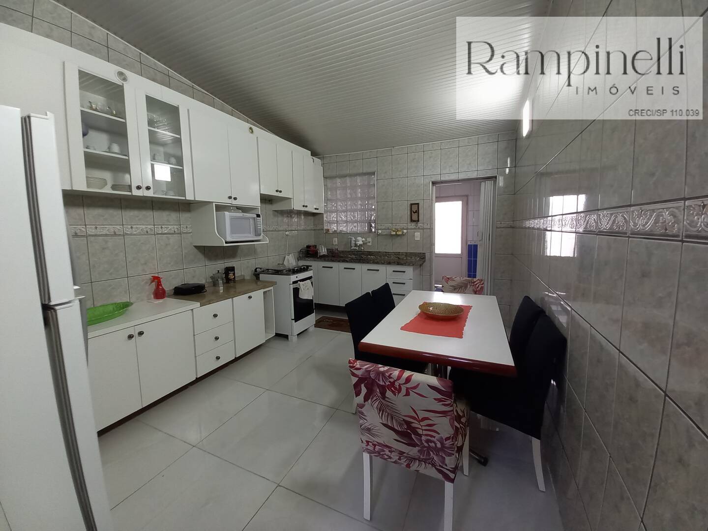 CASA  TERREA EXCELENTE LOCALIZAÇÃO