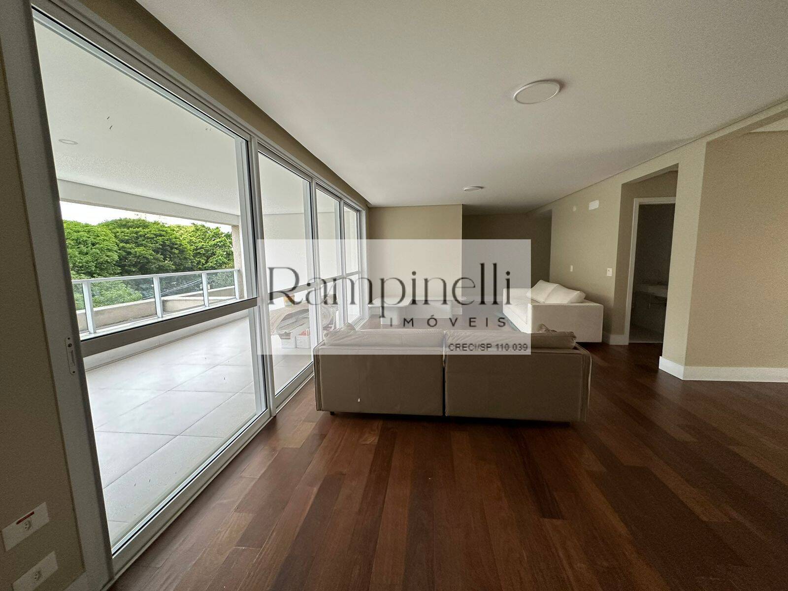 MARAVILHOSO APARTAMENTO NO CONDOMÍNIO CLOCK VILA ROMANA, NUNCA HABITADO!!