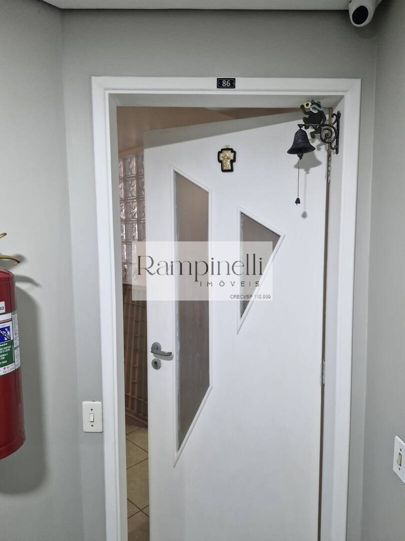 Conjunto comercial com 2 salas e 1 vaga na Lapa