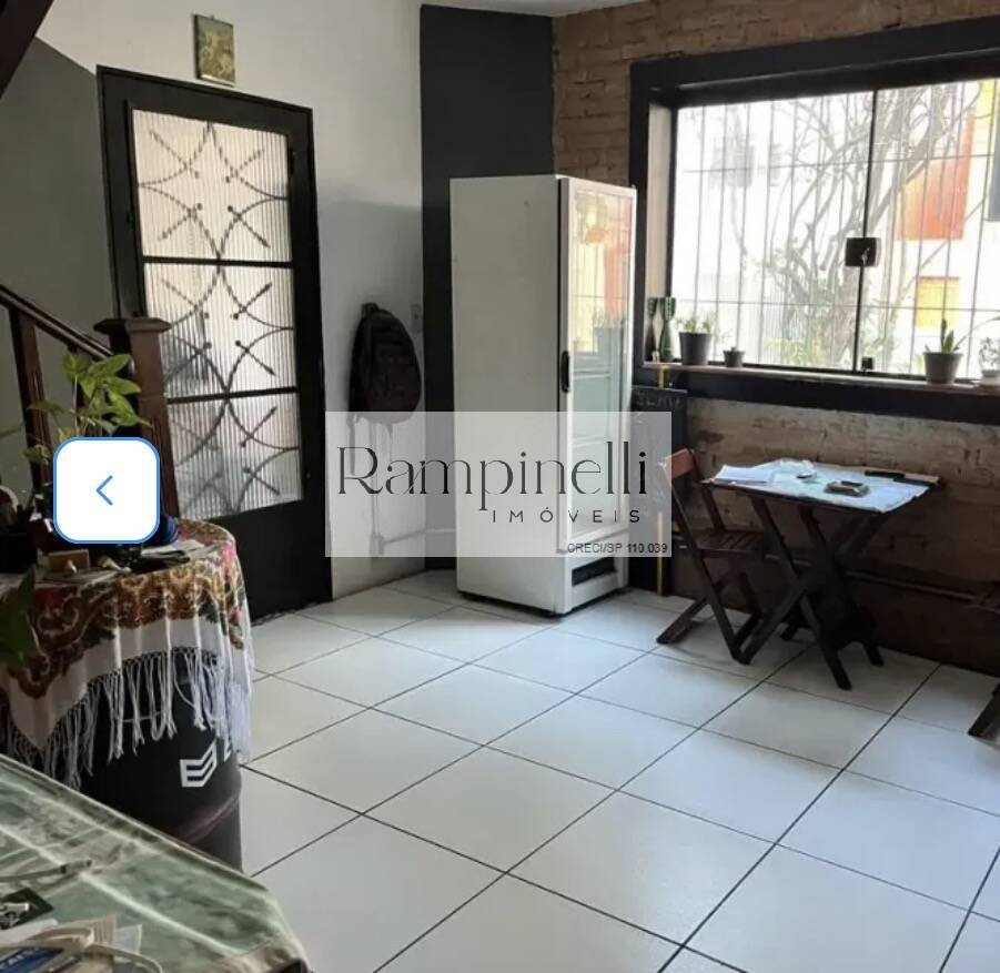 SOBRADO NA VILA ROMANA COM EXCELENTE LOCALIZAÇÃO