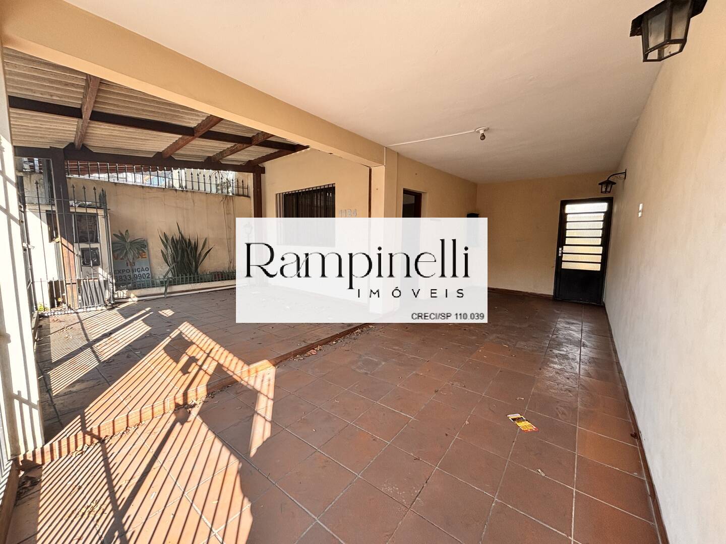 VENDA: CASA TÉRREA NA VILA ROMANA COM 200M² DE TERRENO